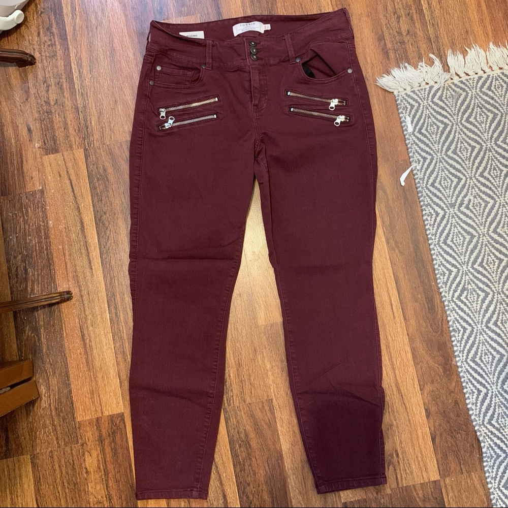 Torrid 16R Burgundy Jeggings
